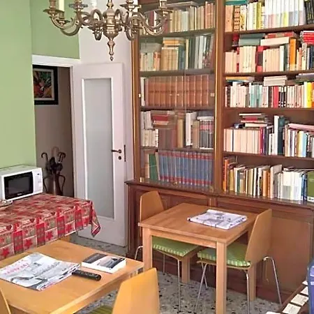 Bibliotechina 4*