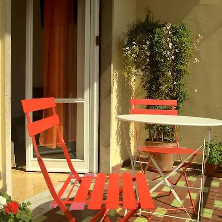 Bed & Breakfast Bibliotechina 4*