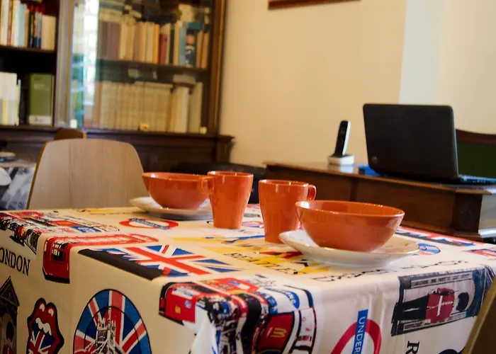 Bibliotechina Nápoles