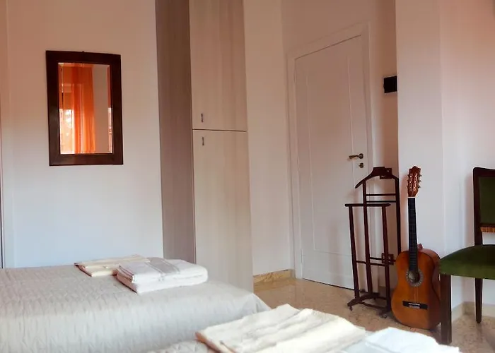 Alojamento de Acomodação e Pequeno-almoço Bibliotechina Nápoles