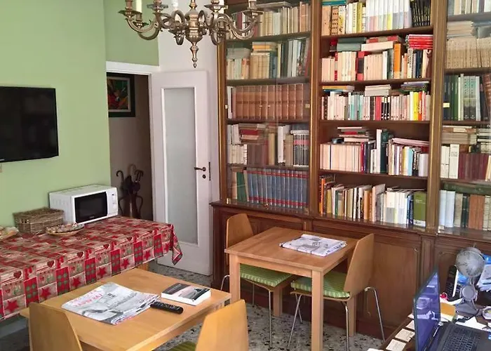 Bibliotechina Alojamento de Acomodação e Pequeno-almoço Nápoles